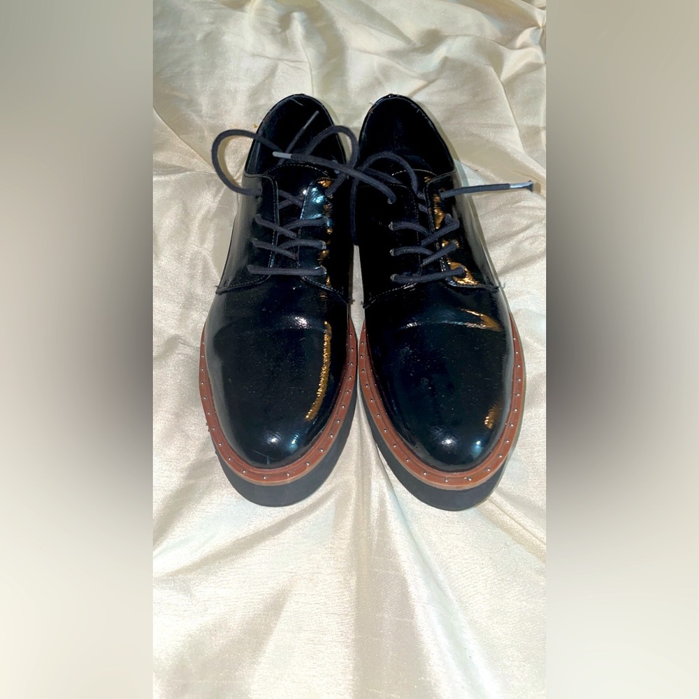 Patent leather flats